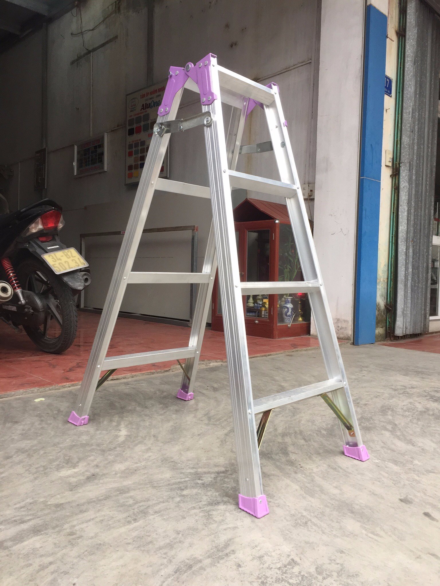 Thang chữ A - 4 b&acirc;̣c