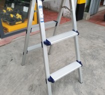 Thang nh&ocirc;m chữ A - 3 b&acirc;̣c